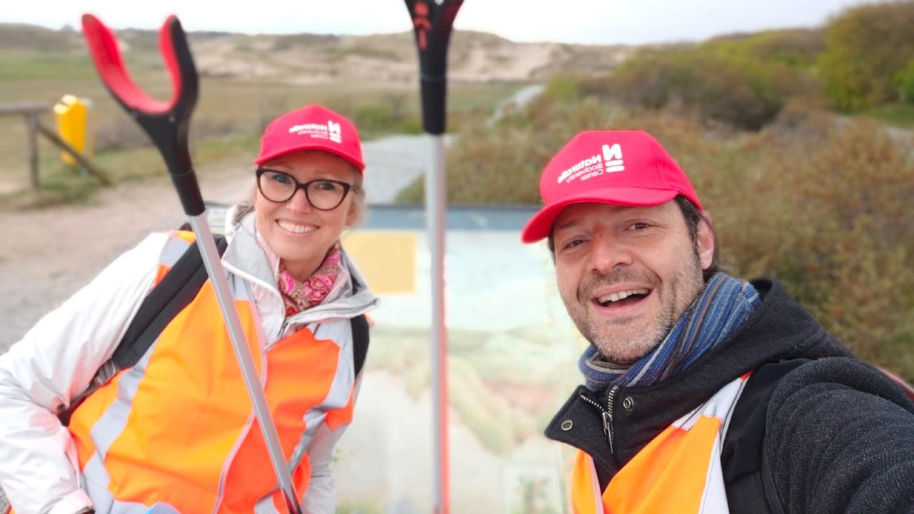 Naturalis employees in nature reserve Staatsbosbeheer