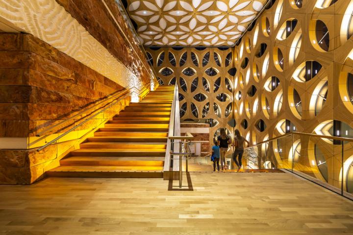 Glaskroon met trappenberg