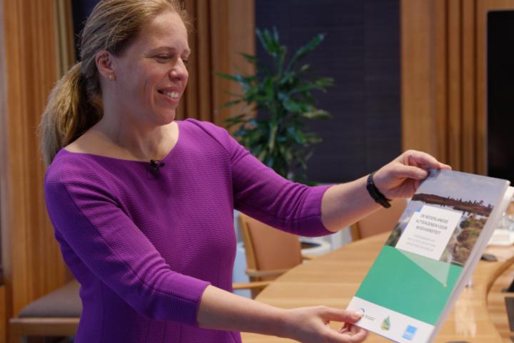 Overhandiging Actieagenda voor Biodiversiteit aan demissionair minister Schouten