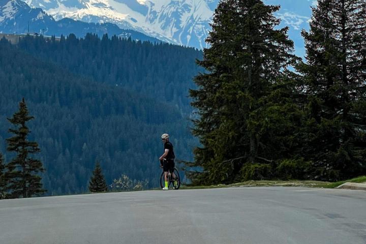  The Geology of the Tour de France on location at the Col d’Issère, Pyrenees. Copyright Utrecht University