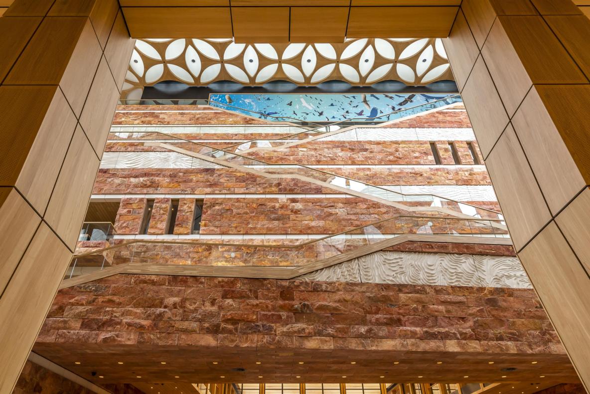 Trappenberg in het atrium van Naturalis