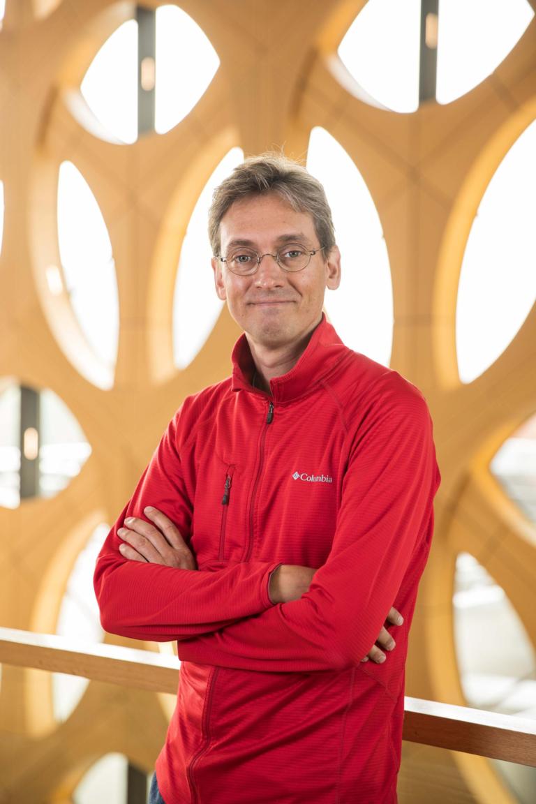 Portretfoto van Anne Schulp in Naturalis.